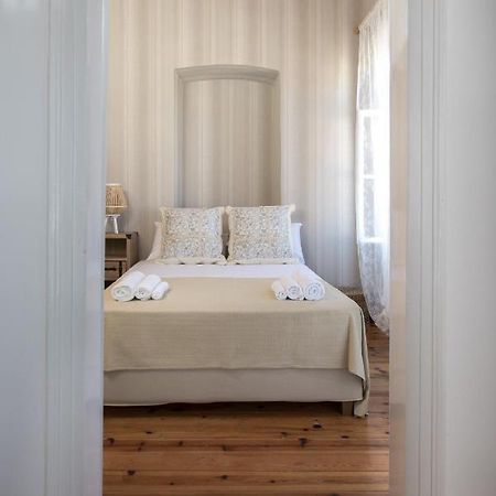 Neoclassical Manor House Poros Town Exterior foto