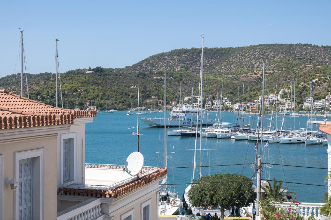 Neoclassical Manor House Poros Town Exterior foto
